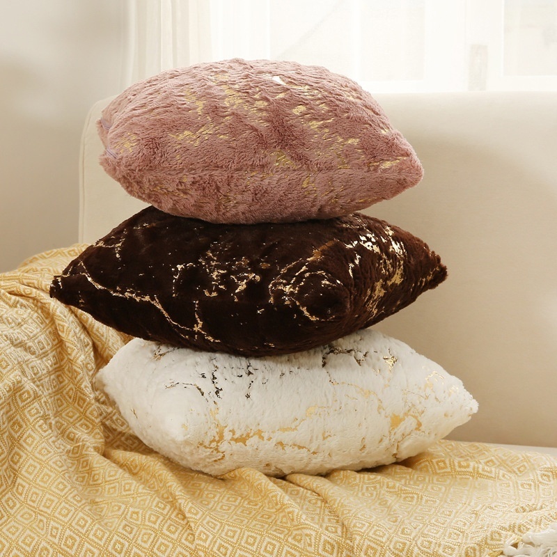 coussin fourrure canapé coussin fourrure canapé