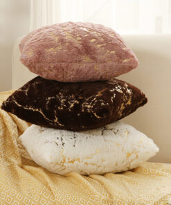 coussin fourrure canapé