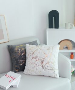housse coussin fourrure blanc et doré